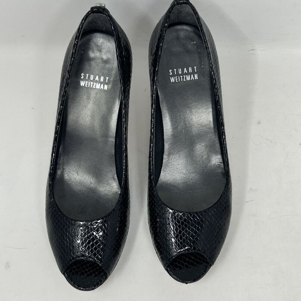 Stuart Weitzman Pumps 7 Peep Toe Black Snake Embossed Patent Leather 3" Heels - Picture 5 of 15